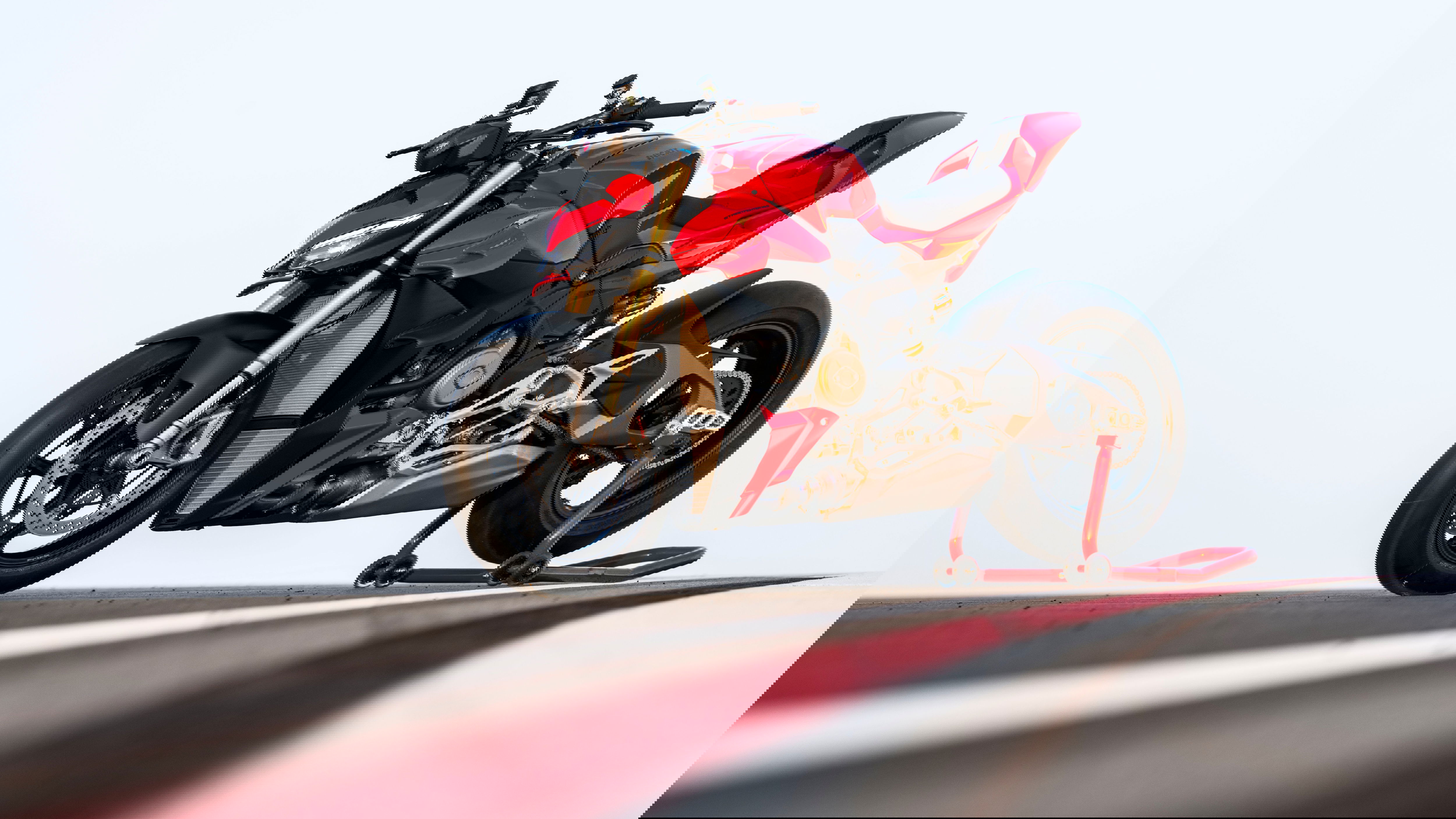 Ducati Streetfighter V4 S